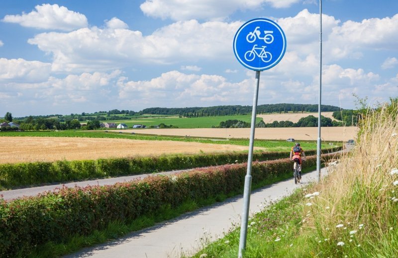 Cycling route through the border region