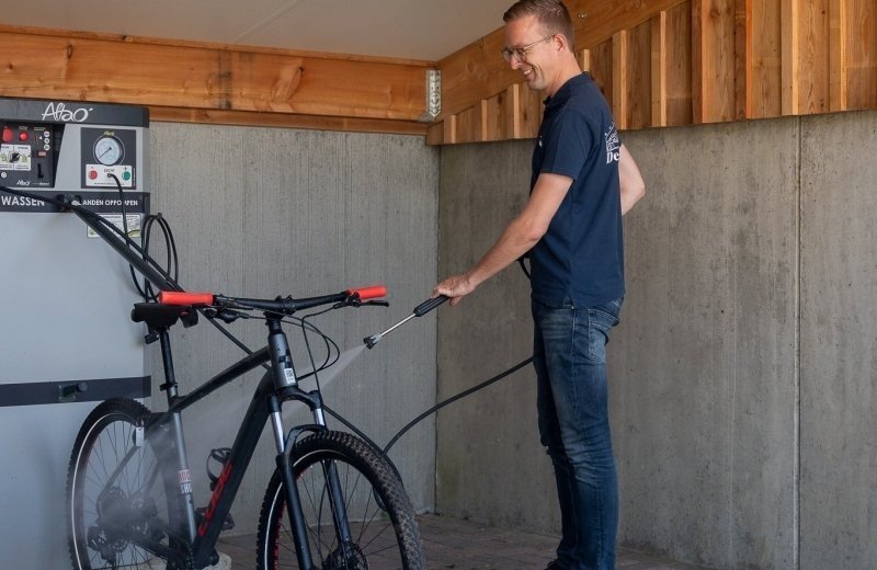 Mechelerhof 2024 overdekt fiets reinigen 66a1014a688f8